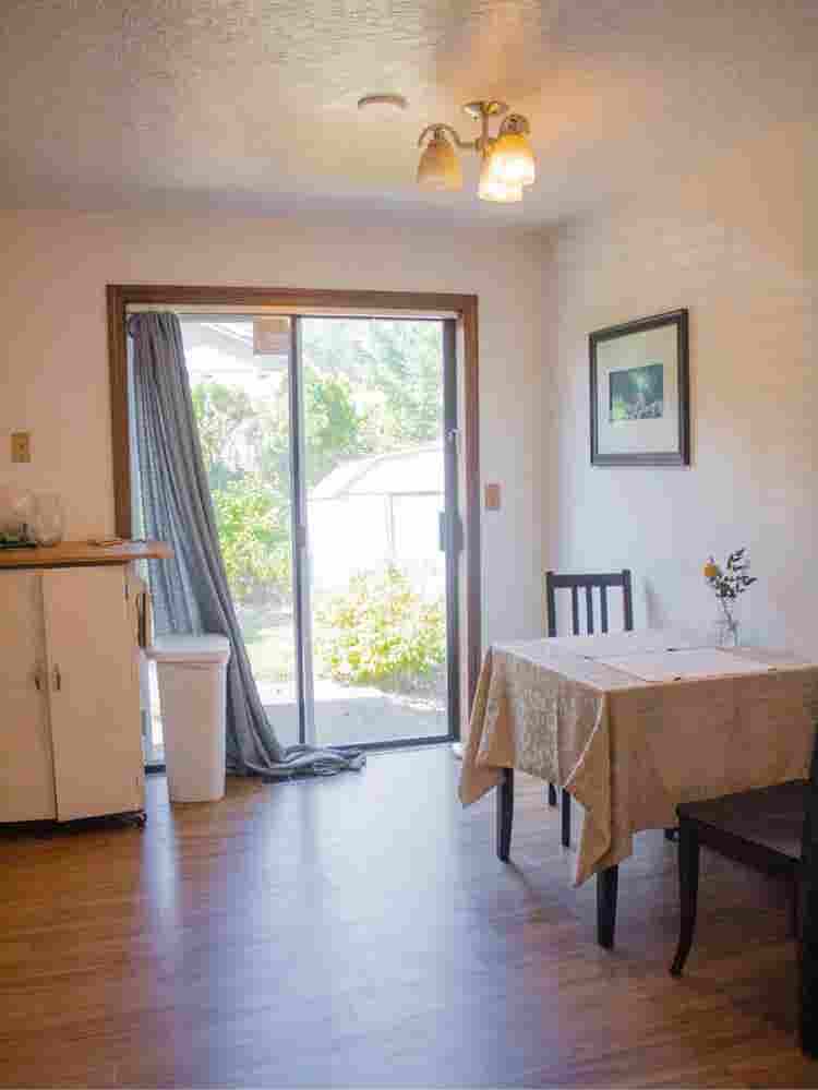 $
5 room open starting Sept !