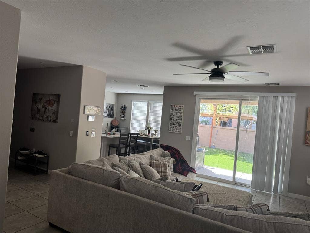 Rooms for rent w/Utlities