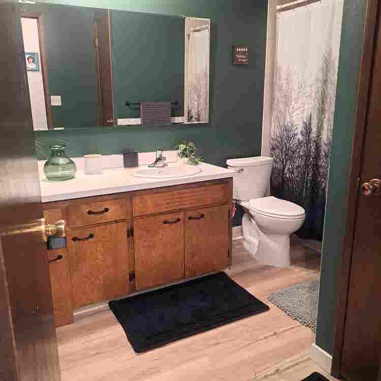 ROOM FOR RENT IN HUMBLE HOME
