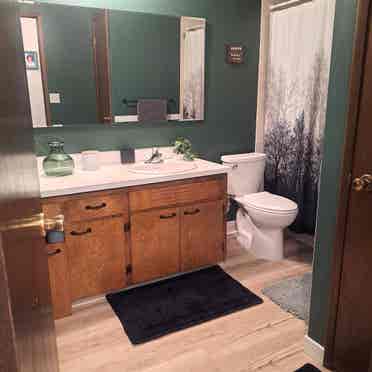 ROOM FOR RENT IN HUMBLE HOME