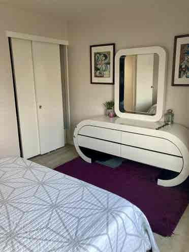 Clean, Cozy & Comfortable Bedroomm