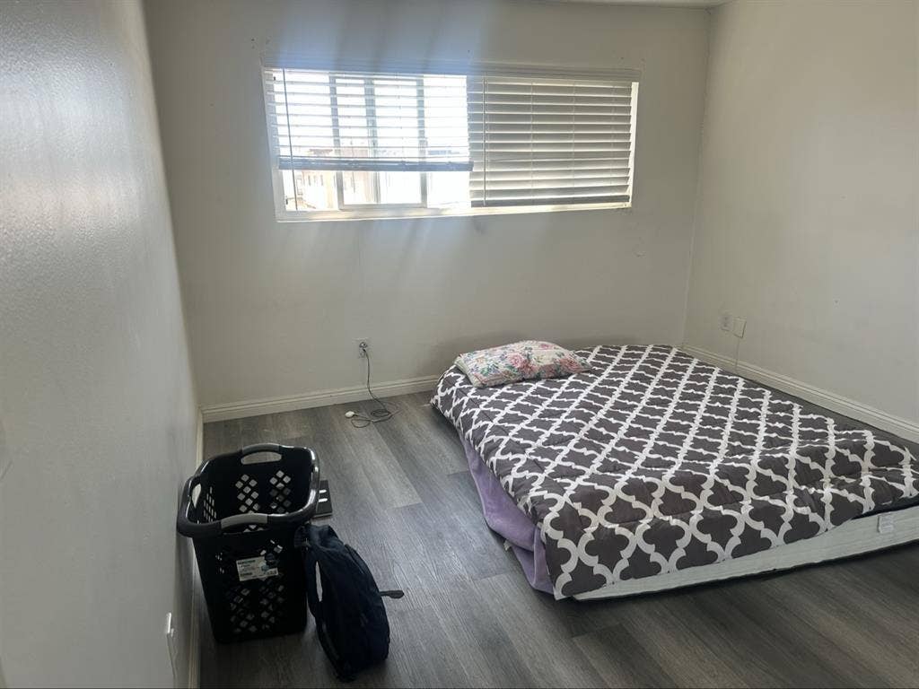 2 bedroom, One Bath