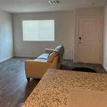 In search for a roommate!