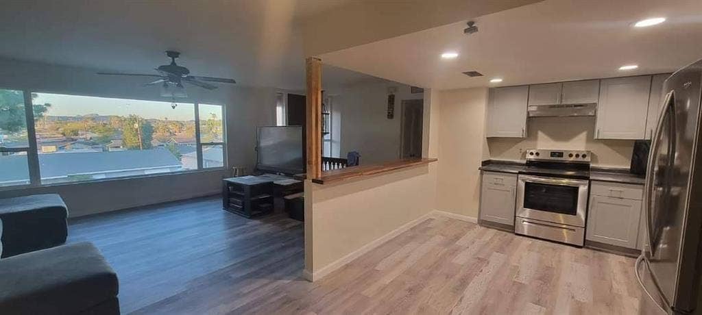 Master Bedroom, hillside Phx home