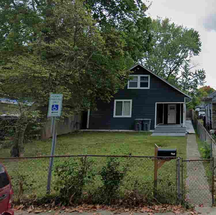 6 BR in Indianapolis