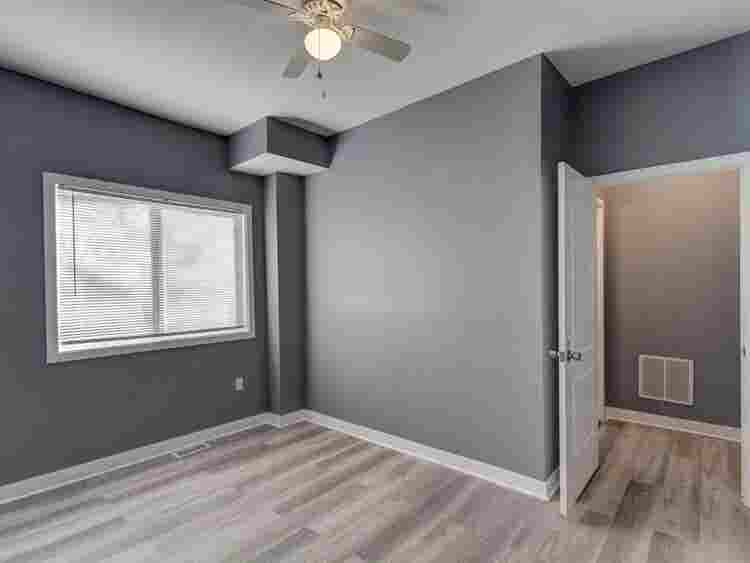 6 BR in Indianapolis