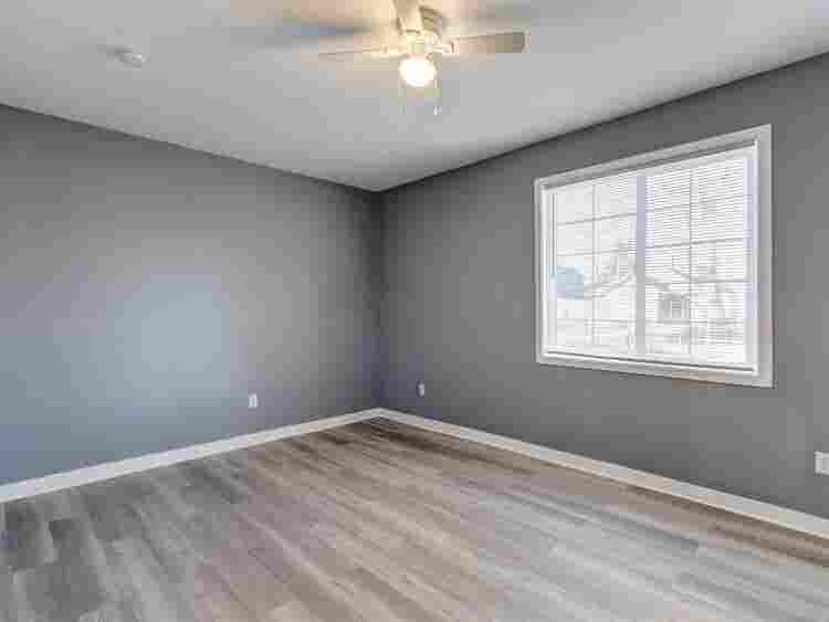 6 BR in Indianapolis