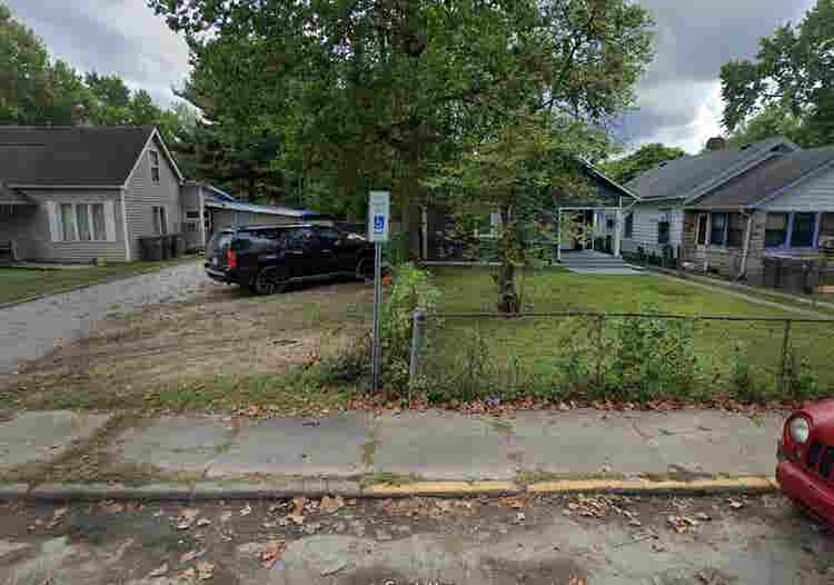 6 BR in Indianapolis