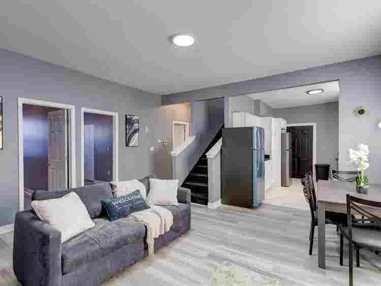 6 BR in Indianapolis