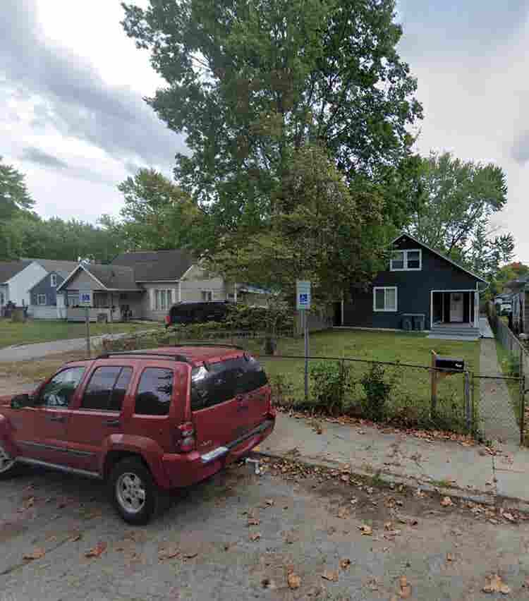 6 BR in Indianapolis