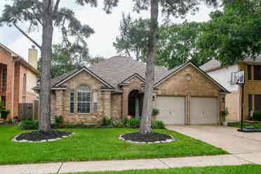 Small rooms in Barker Cypress