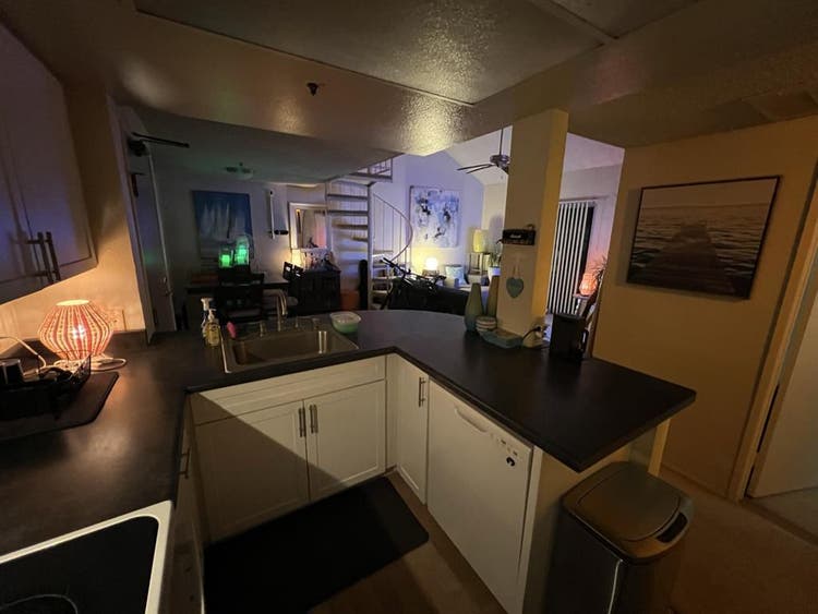 Coastal Life Solana Beach Master BR