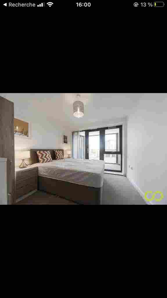 Flat share in SE - room available