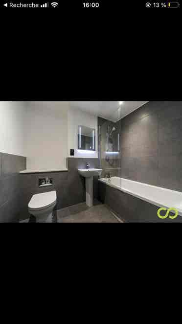 Flat share in SE - room available
