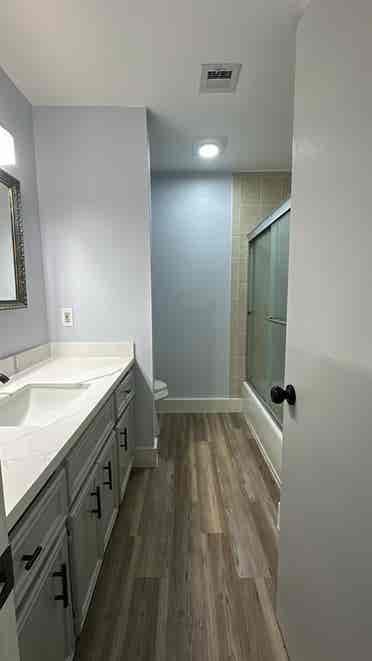 Bedroom w/ Bathroom