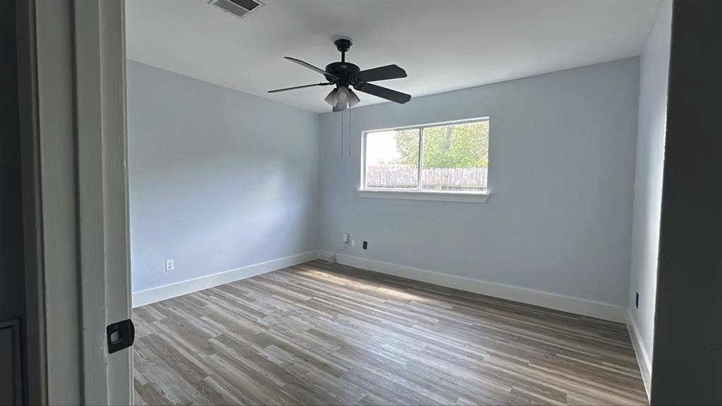 Bedroom w/ Bathroom