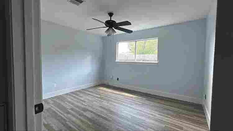 Bedroom w/ Bathroom