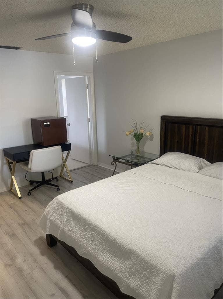Royal Palm Beach, Room for Rent
