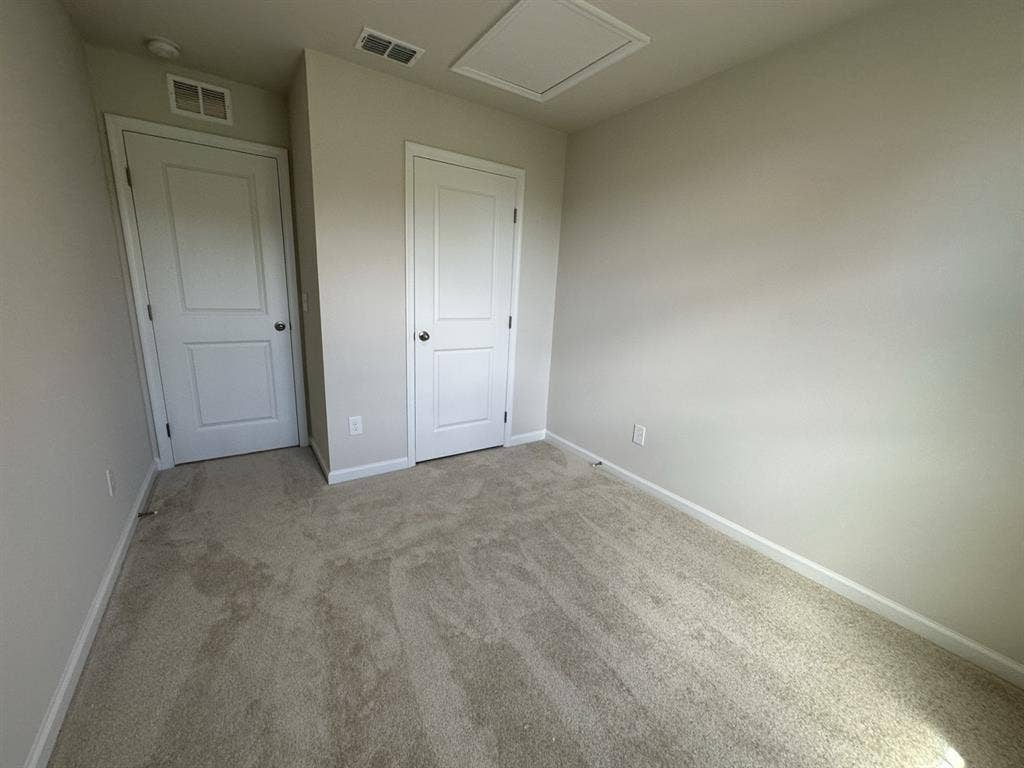 Townhome w/ all utilities included!