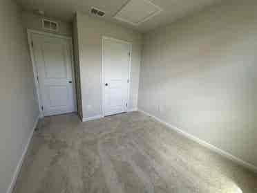 Townhome w/ all utilities included!