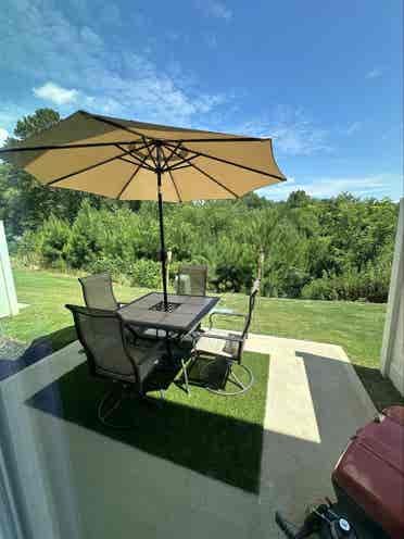 Townhome w/ all utilities included!