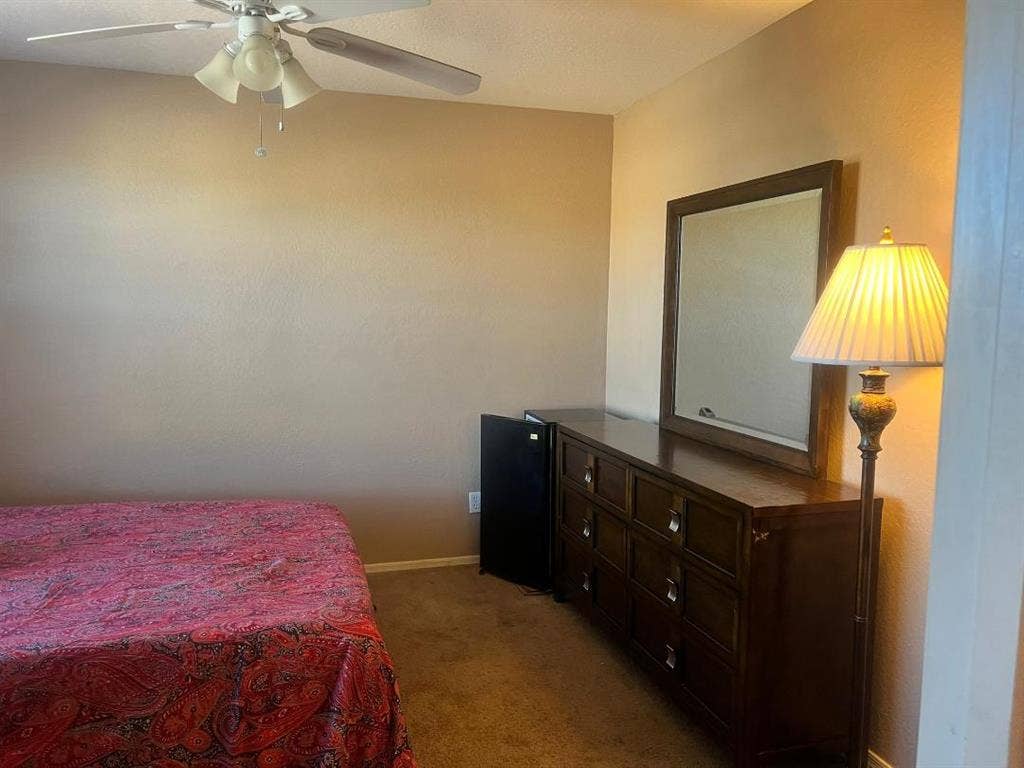 1 room Available in a  big house