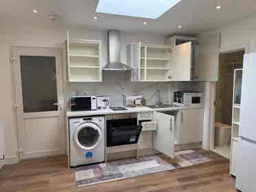 Modern Furnished Studio