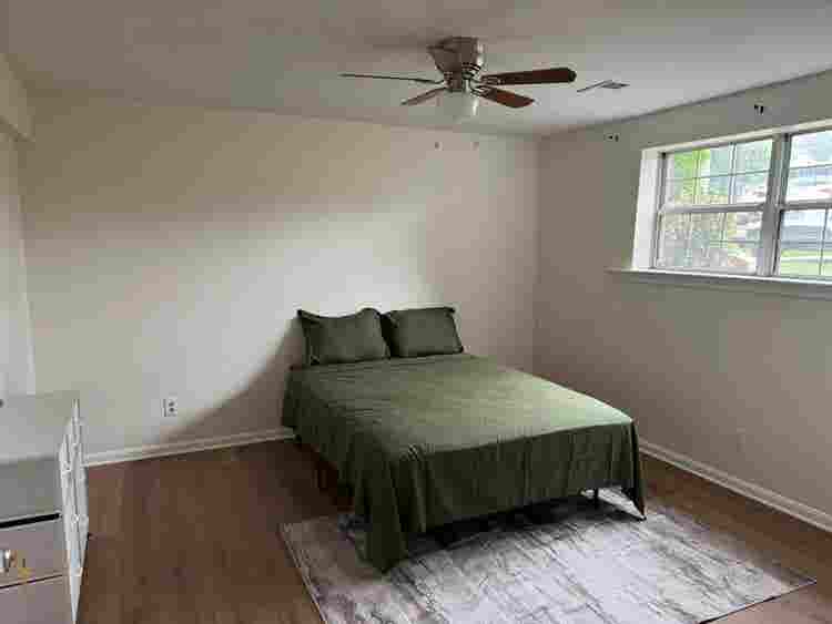 Private Bedroom in District Heights
