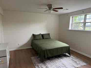 Private Bedroom in District Heights