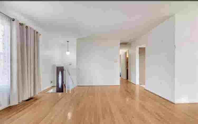 Private Bedroom in District Heights