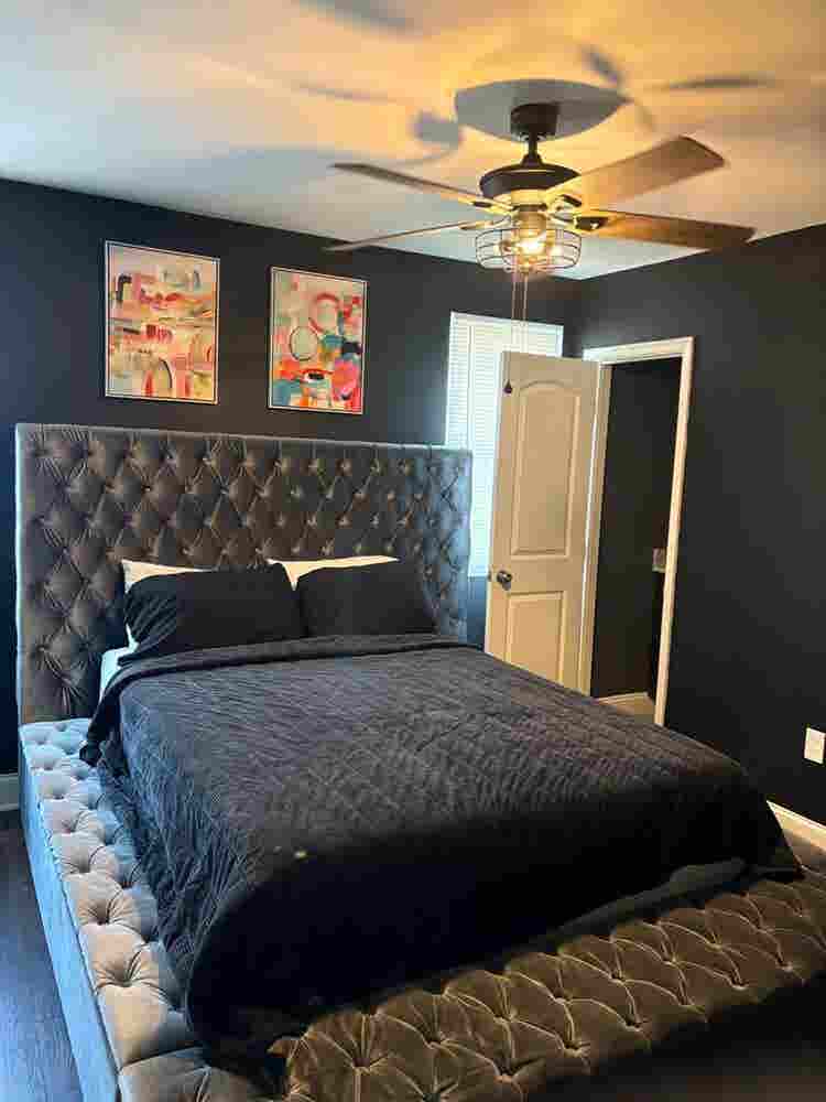 Private Room in East Capitol