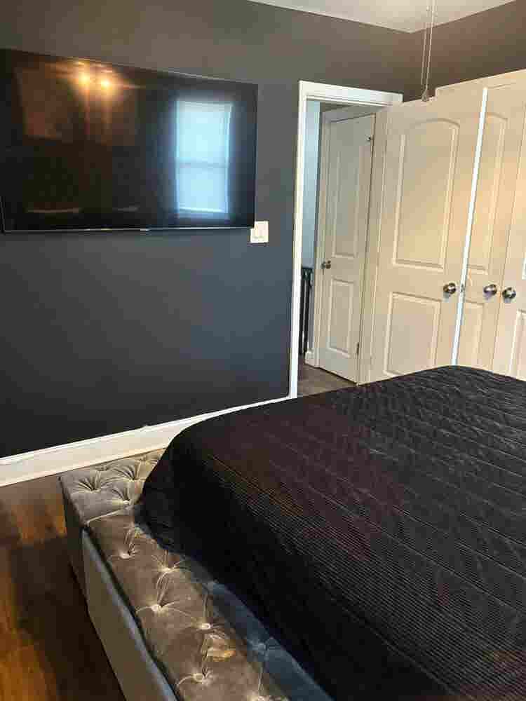 Private Room in East Capitol