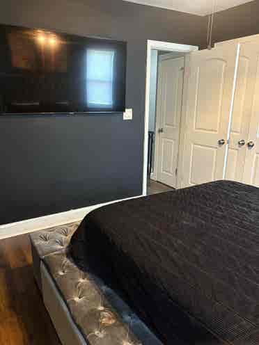 Private Room in East Capitol