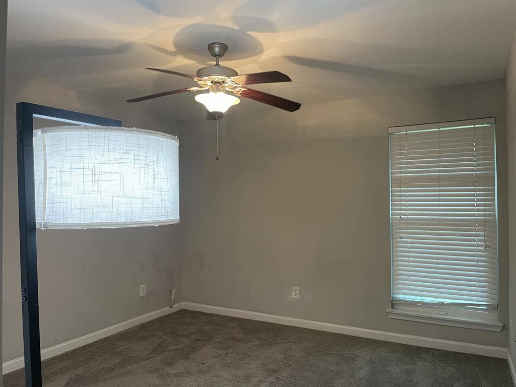kid-friendly female roommates