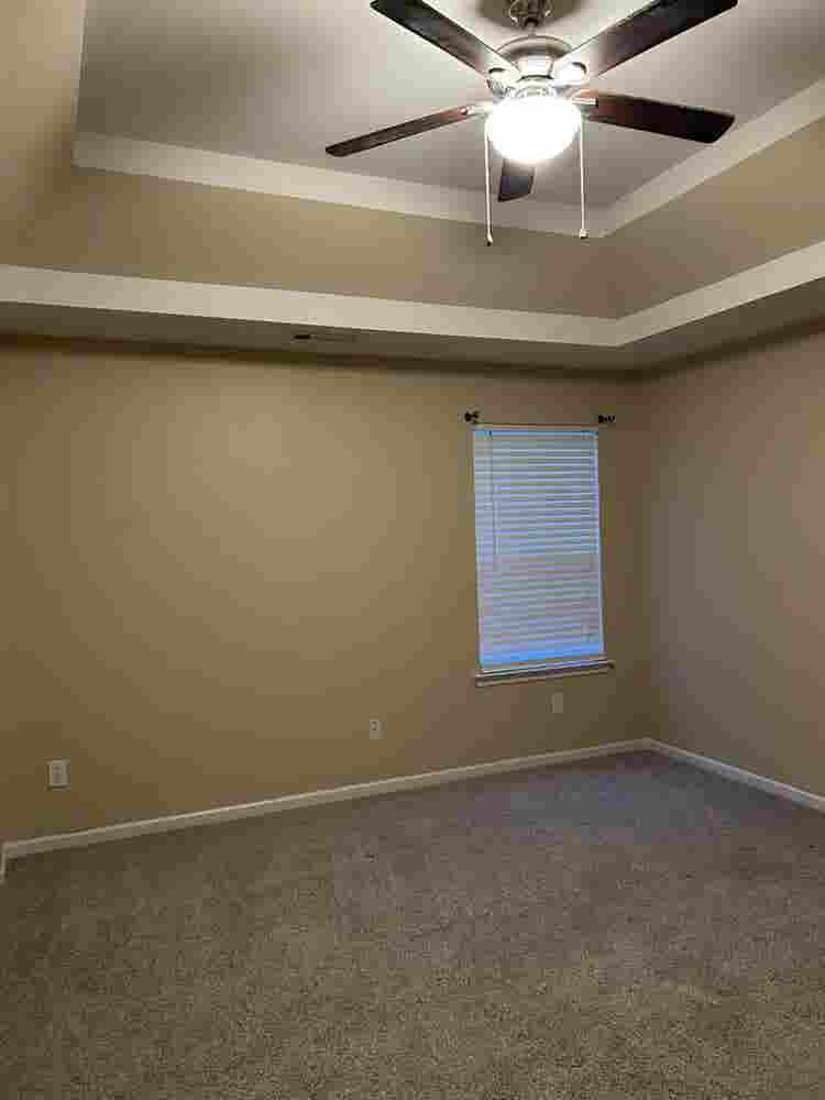 Room in 
4 bedroom house