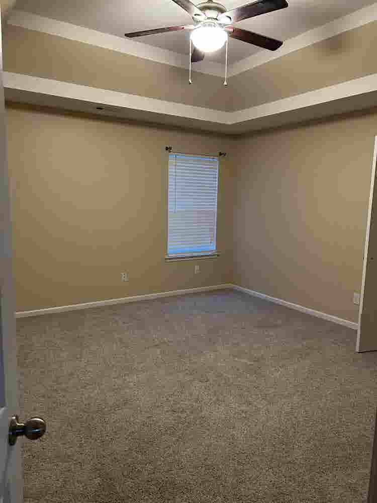 Room in 
4 bedroom house