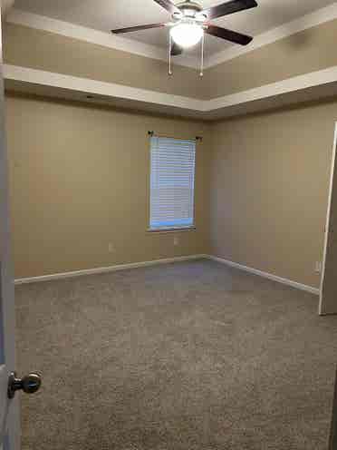 Room in 
4 bedroom house