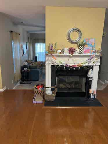 Room in 
4 bedroom house