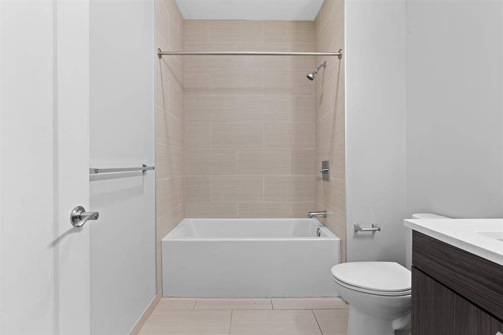 Near Tufts Campus! 1 BD Avail!