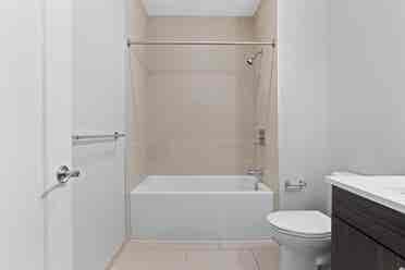 Near Tufts Campus! 1 BD Avail!