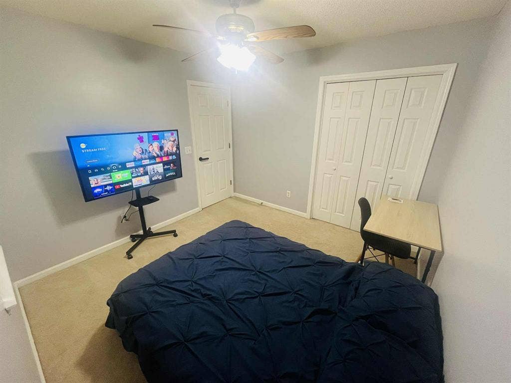 Private room-Male only