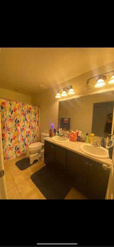*Room Available*Women Only*