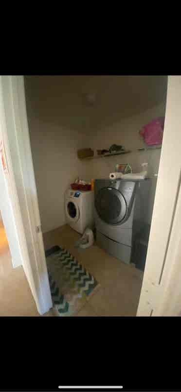 *Room Available*Women Only*