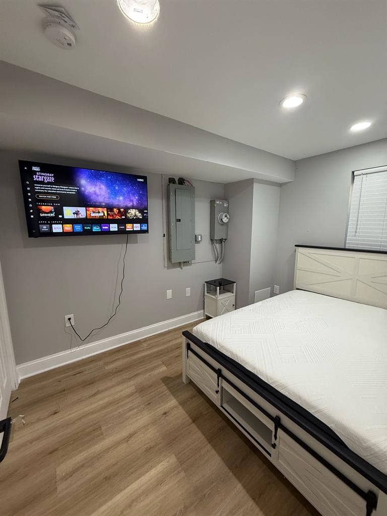Private Furnished Basement Room