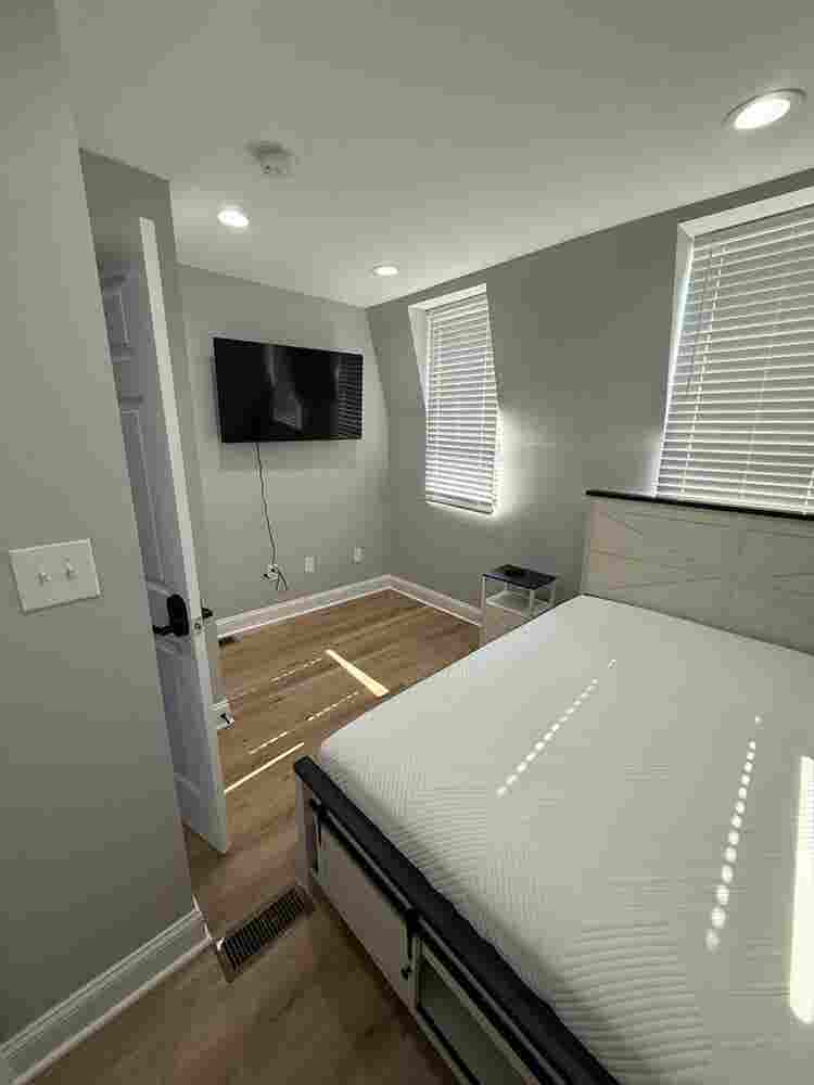 Private Furnished Basement Room