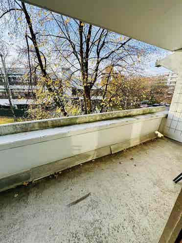 Schönes WG Zimmer mit Balkon