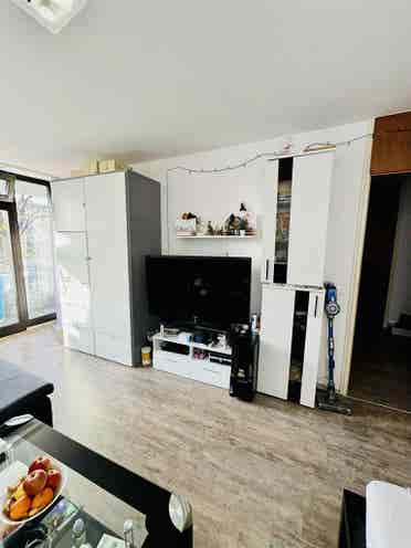 Schönes WG Zimmer mit Balkon