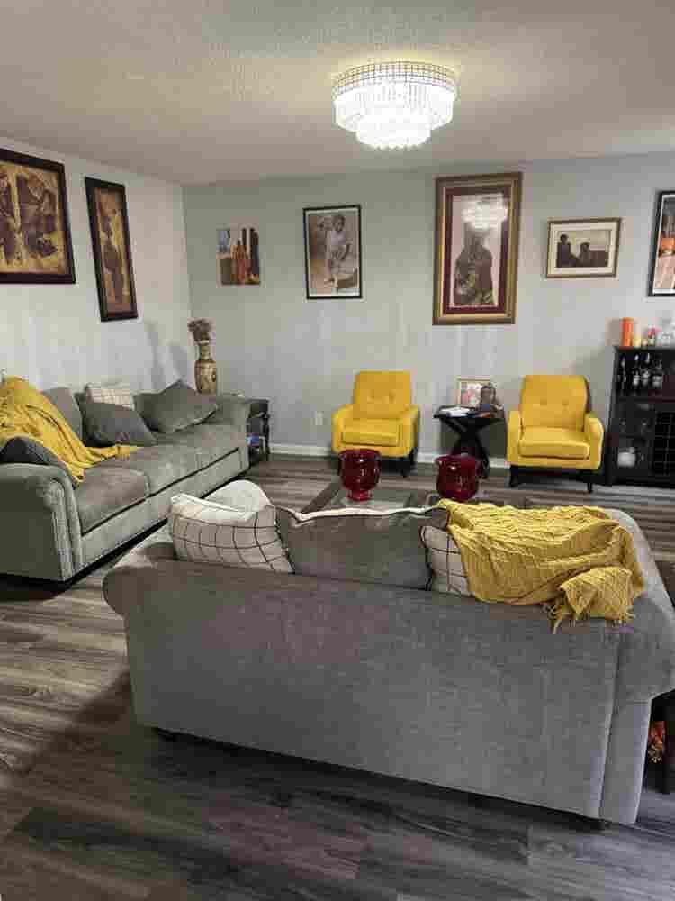 Comfortable furnished room