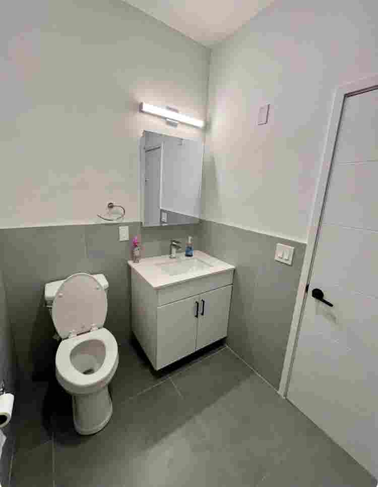 2 Roomates Wanted !!