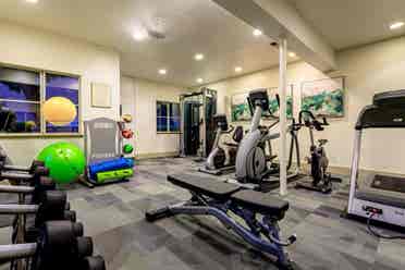 OC SPACIOUS BA UTILITIES INCLD